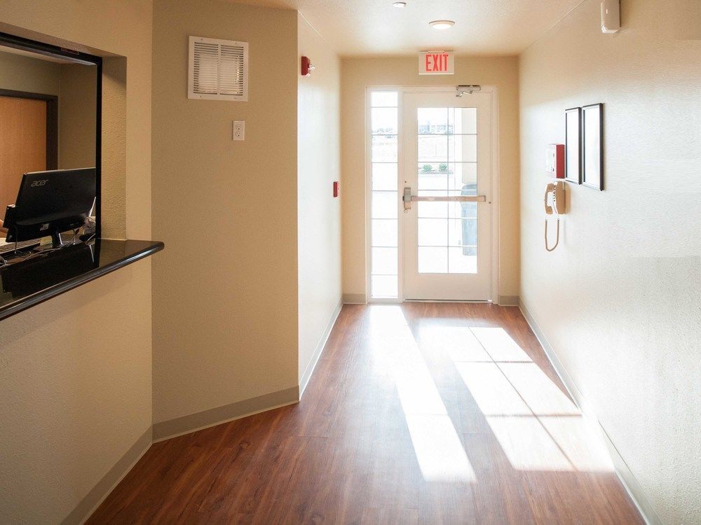 Extended Stay America Select Suites - Cleveland - Airport 페어뷰공원 외부 사진