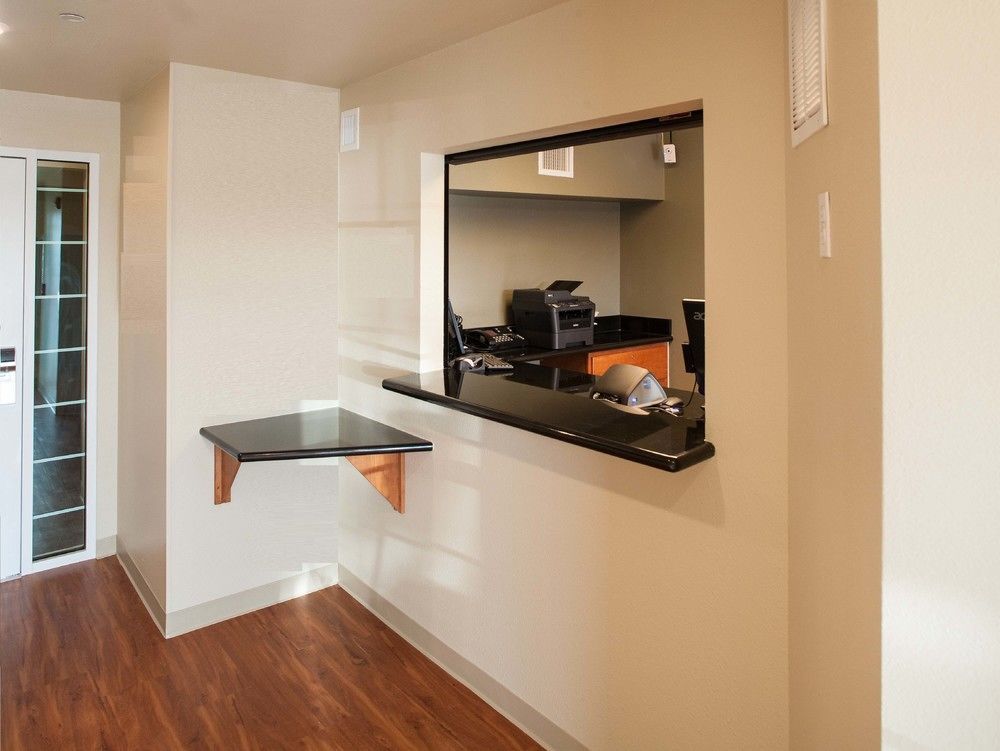 Extended Stay America Select Suites - Cleveland - Airport 페어뷰공원 외부 사진